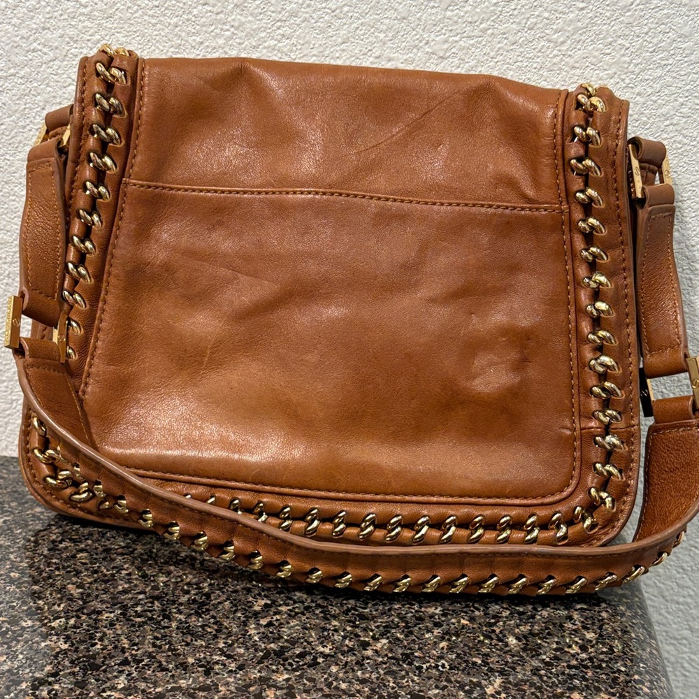 Tory Burch Tan Leather Shoulder Bag with Gold Accents